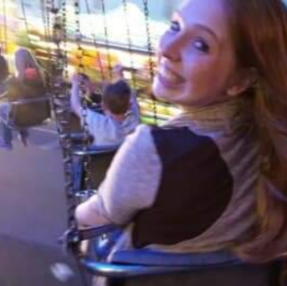 Meet your Posher, Julia - Picture 1 of 1